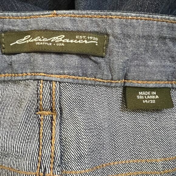 Eddie Bauer 14 / 32 LONG Dark Wash Blue Jeans Straight Leg Stretch SU5098 - Picture 9 of 11